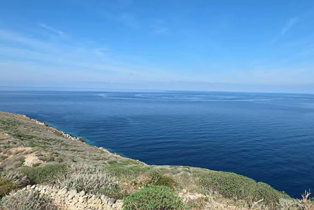 Uz sjevernu obalu Palagruže pojavili se svijetli i tamni "prstenovi"