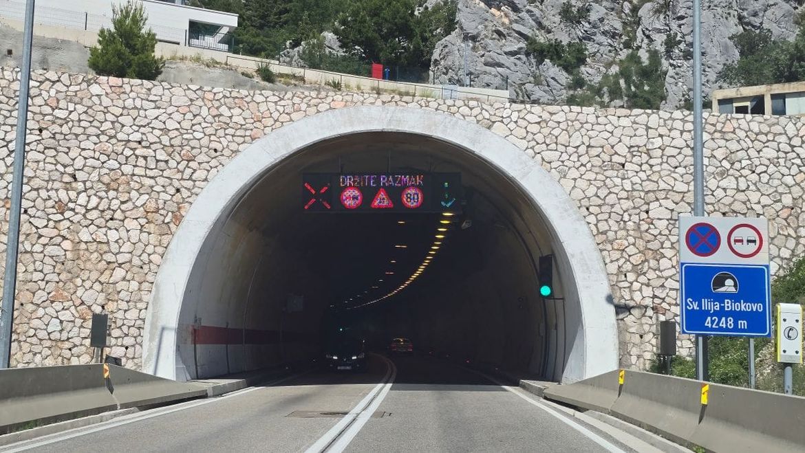 OD DANAS ZATVOREN TUNEL SVETI ILIJA Započinju opsežni radovi na sanaciji odvodnje, promet se preusmjerava na obilaznice