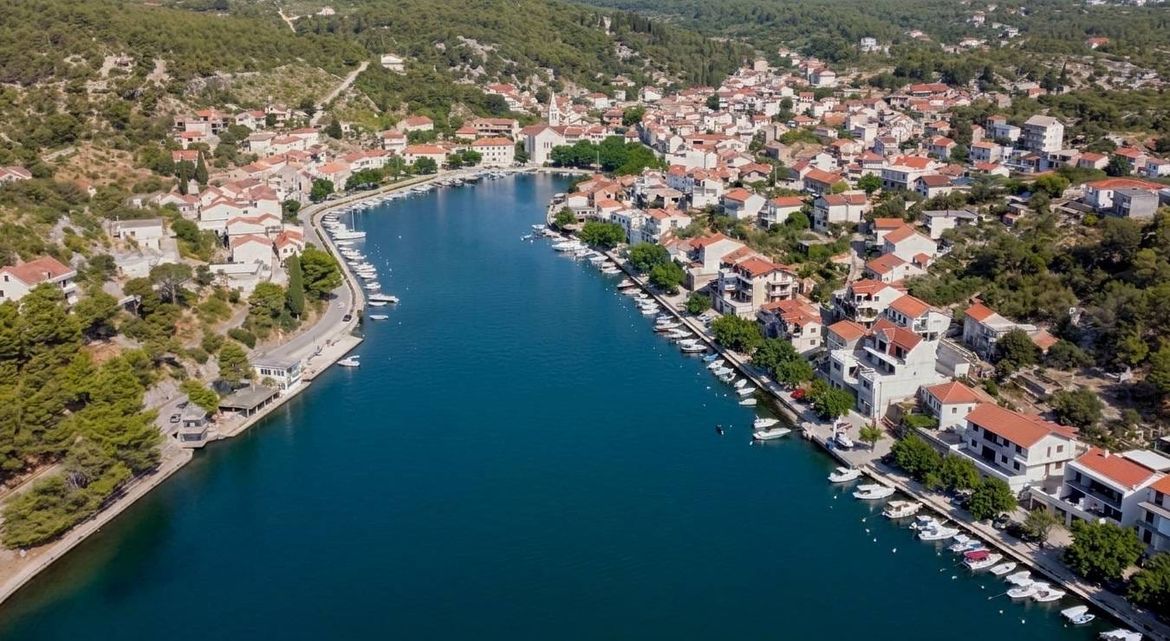 Novi korak u razvoju Luke Zaton kod Šibenika: Posao geodetskog snimanja dobila tvrtka iz Dugopolja