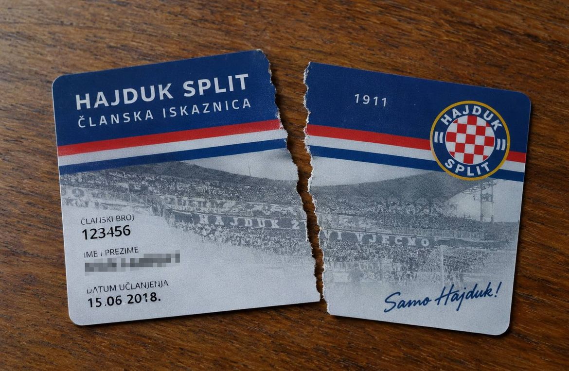 UDARAC "KUKAVIČKOJ ŠUTNJI HAJDUKA" Razočarani otac poslao brutalnu poruku i ispisao djecu iz kluba!