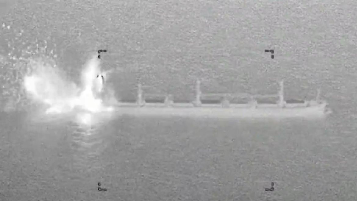 Amerikanci raketirali teretni brod u Omanskom zaljevu - kažu da je "ignorirao upozorenja"