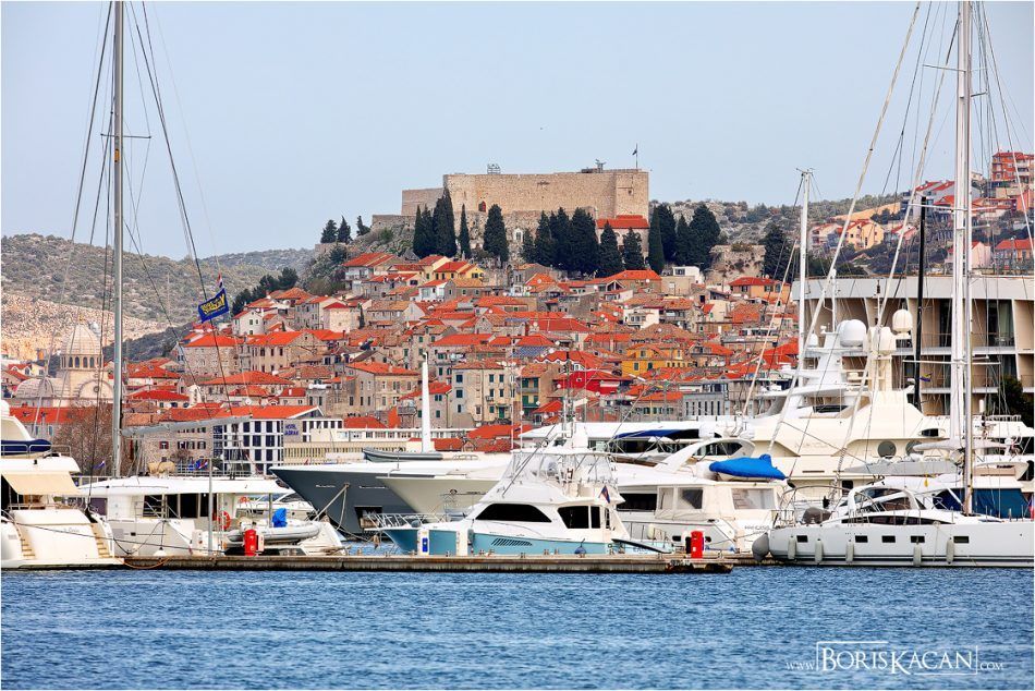 Charteraši nezadovoljni stavljanjem na crvene liste: “Hrvatska nije party nego nautička destinacija”