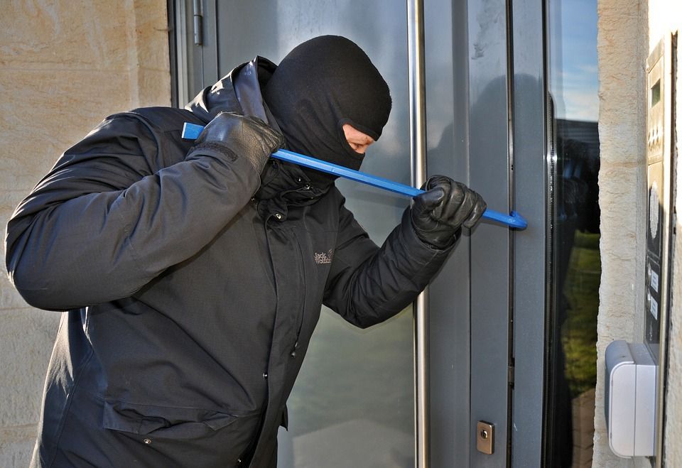 Provalio u kuću na Malom Lošinju i ukrao nakit