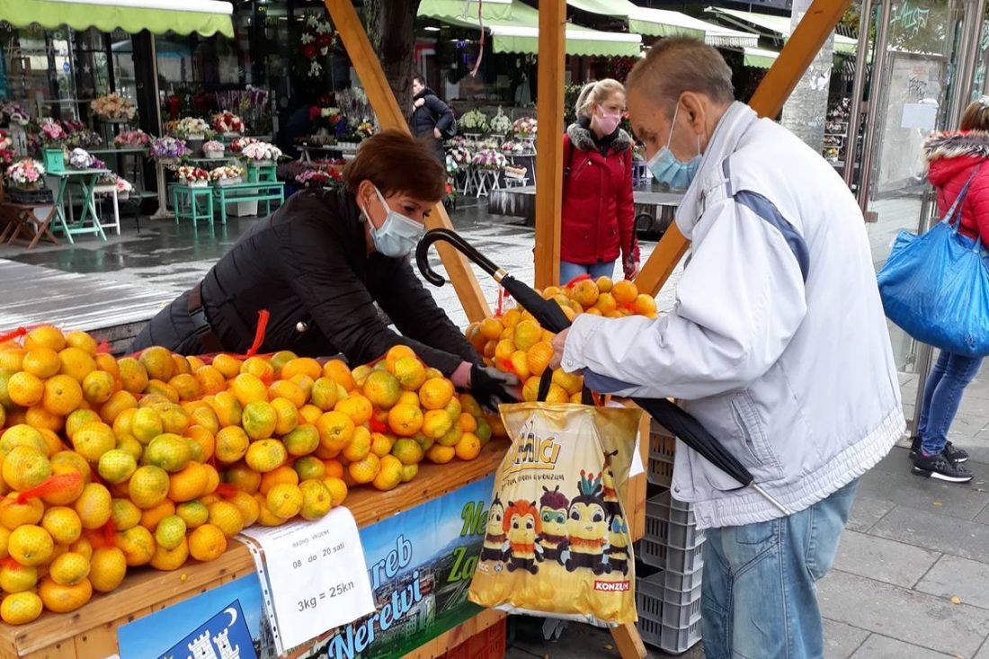 Proizvođači zadovoljni početkom inicijative plasmana mandarina na javnim površinama gradova i općina