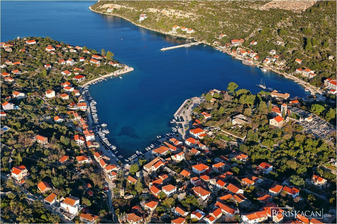 Drveničani u velikoj anketi nezadovoljni masovnim turizmom i nebrigom za otpad