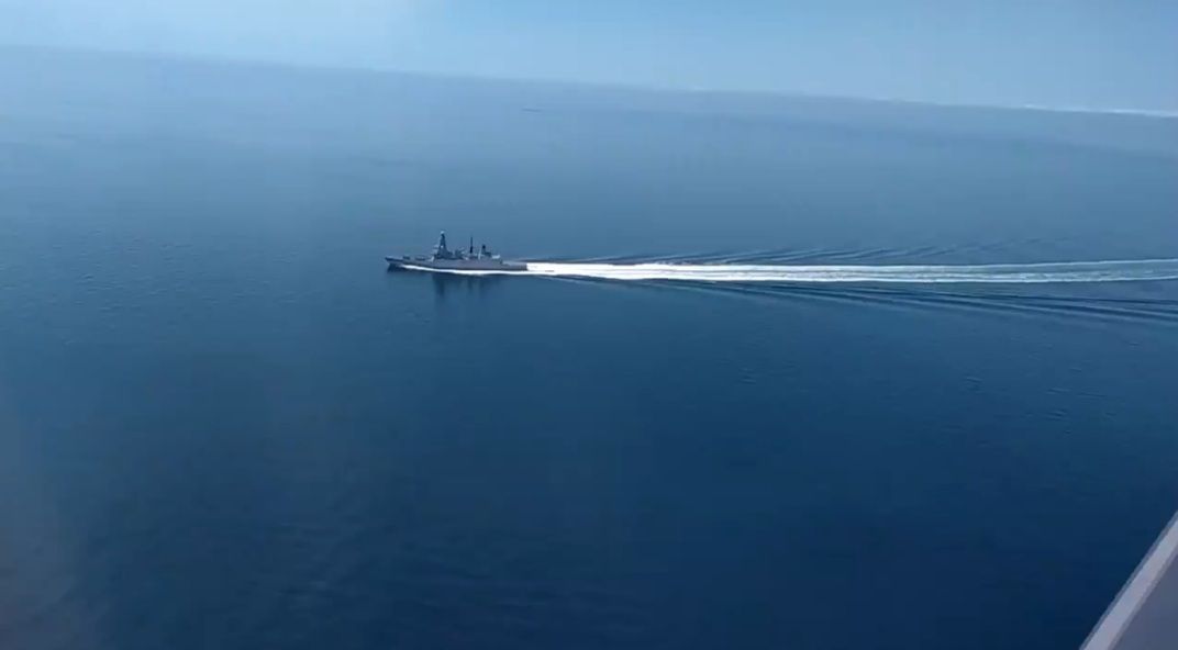 VIDEO Britanija tvrdi da Rusi nisu pucali na njihov razarač, Rusi objavili video koji to opovrgava