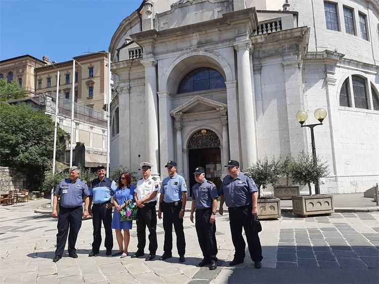 PROJEKT “SIGURNA TURISTIČKA DESTINACIJA” Kolege iz Slovačke i Slovenije pomagat će primorsko-goranskoj policiji