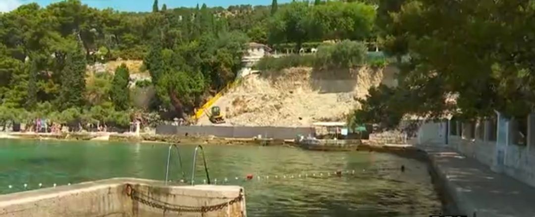 MUTNA POSLA Splitska plaža Ježinac nova žrtva bezumne devastacije