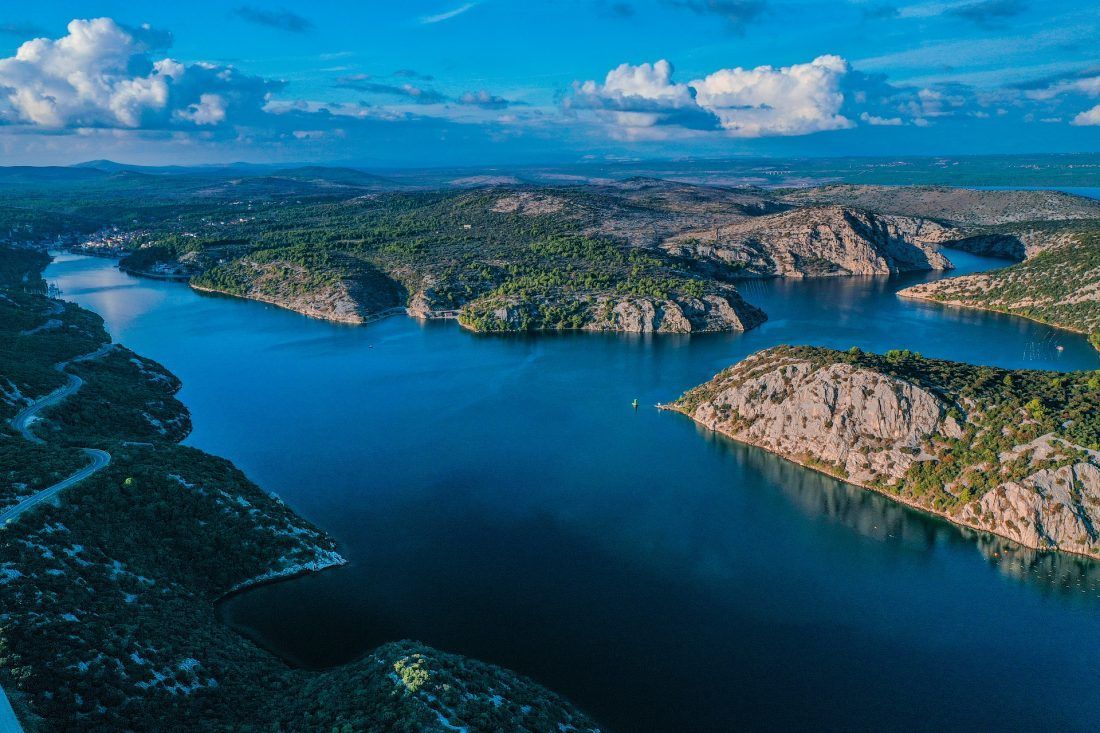 300 MILIJUNA EURA VRIJEDAN PROJEKT Na obali Prokljanskog jezera počinje gradnja golf terena, luksuznih hotela i marina