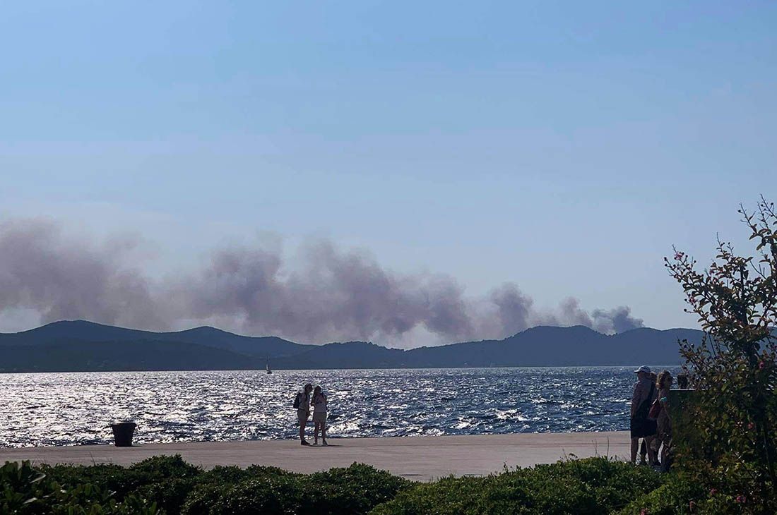 VIDEO: POŽAR NA UGLJANU Evakuiran dio bolnice, butkinju gase dva kanadera