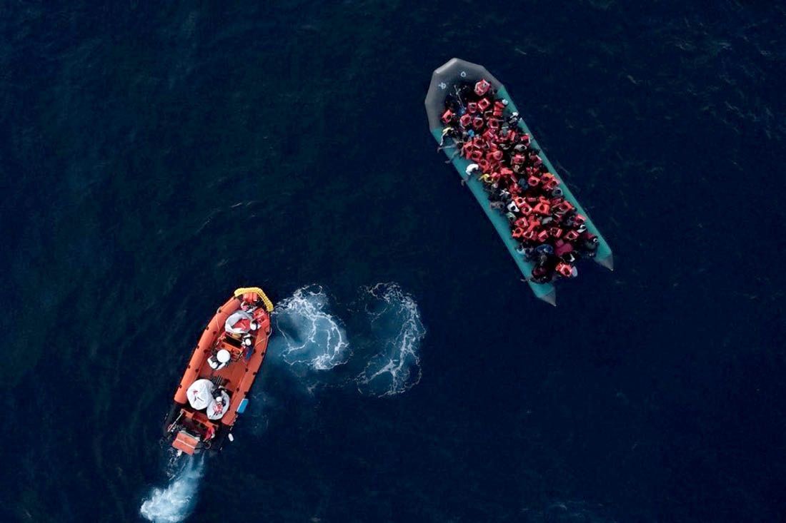 Humanitarci u Sredozemlju pred oluju spasili 172 djece!