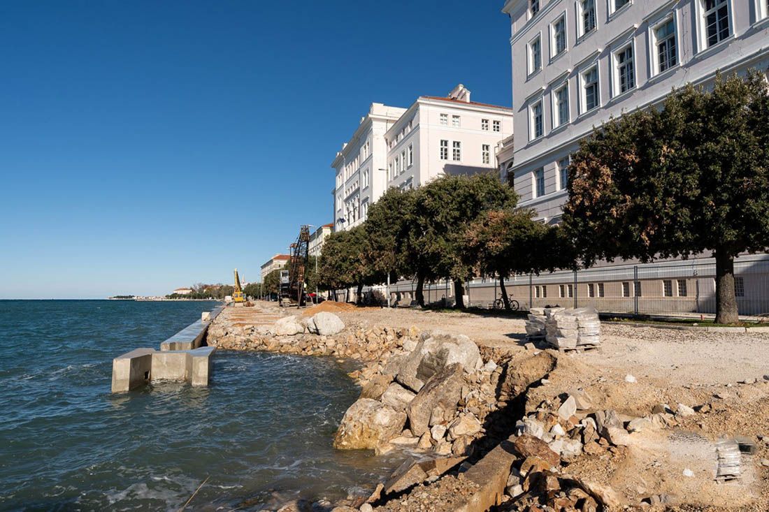 OBNOVA ZADARSKE RIVE Nakon obnove obalnog zida i šetnice, Grad Zadar će preurediti i zeleni pojas