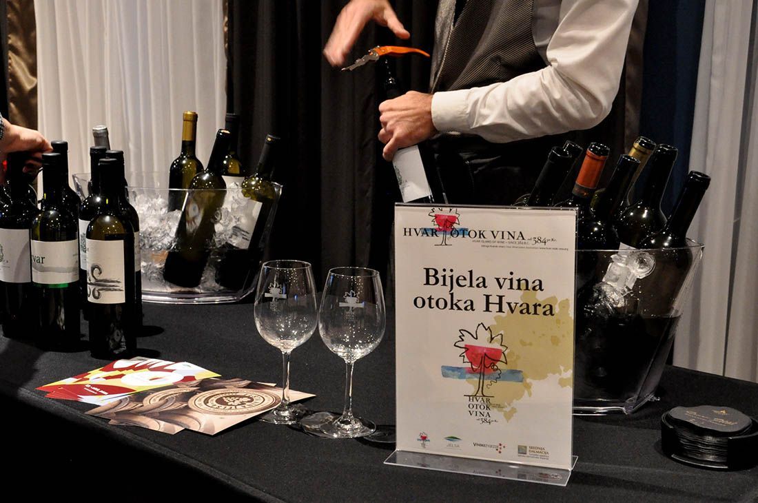 NAJBOLJE OD HVARA Održan 1. poslovni susret hvarskih vinara