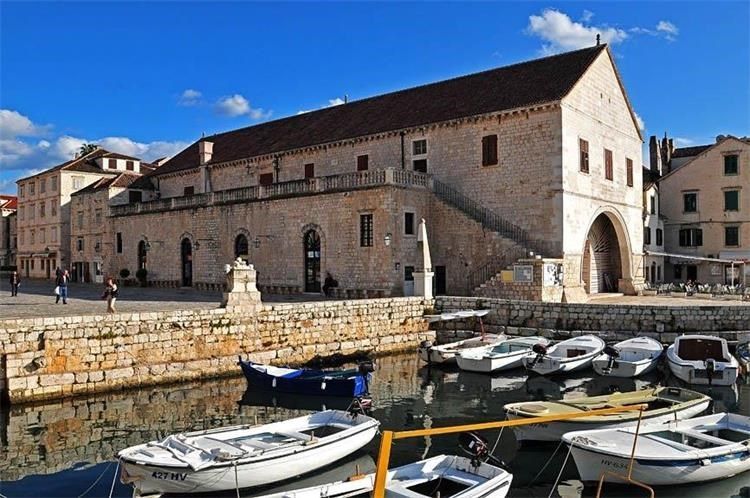 Hrvatska ima najstarije javno kazalište u Europi – Znate li gdje se nalazi?