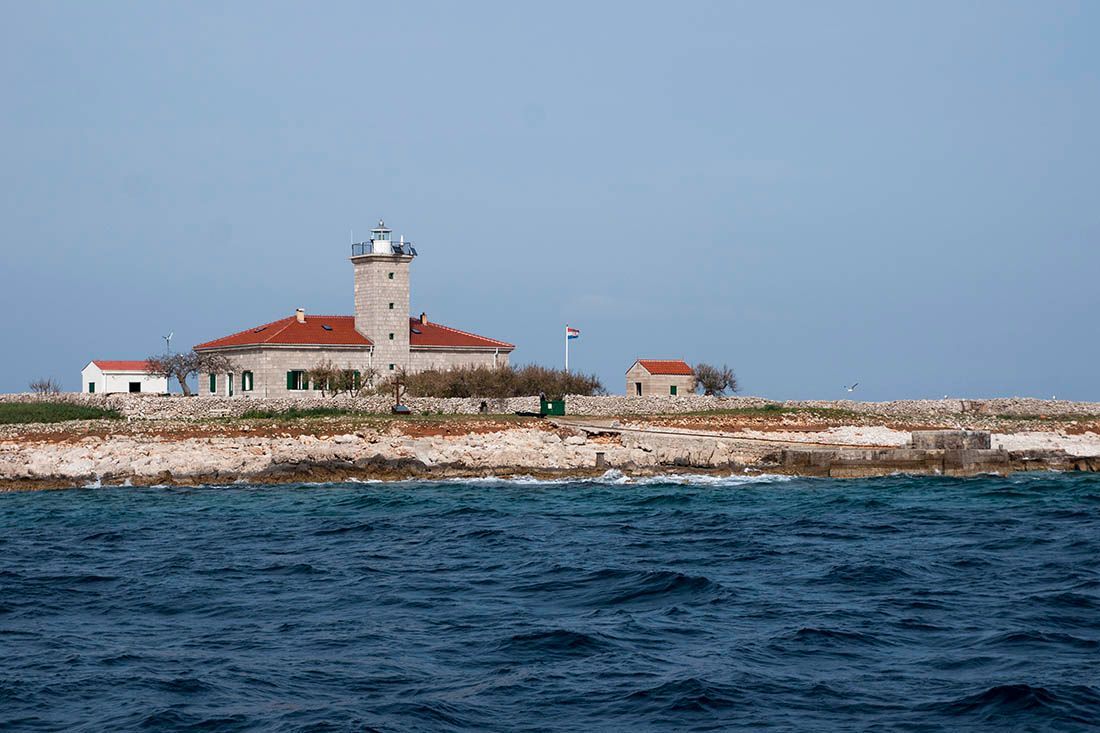 Na otočiću Grujica policija i vatrogasci otkrili mrtvo tijelo svjetioničara