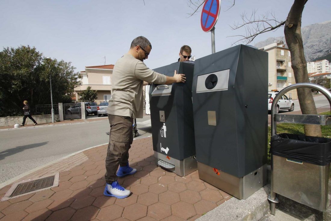 Na 10 lokacija u Makarskoj postavljeni pametni spremnici za odvojeno prikupljanje otpada