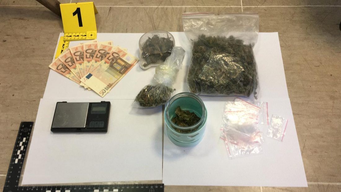 Korčulanin tiskao eure, a tragom novca policija mu pronašla drogu koju je dilao s partnericom