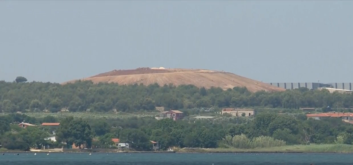 Stotine tona otpada gomila se na istarskom Kaštijunu