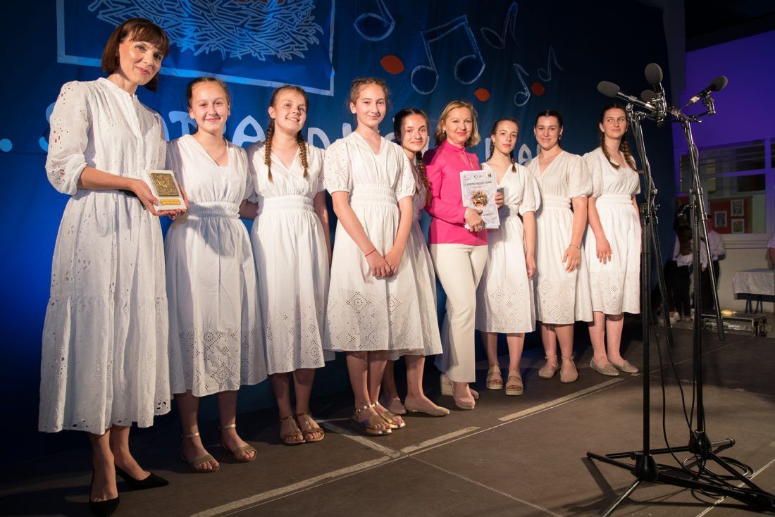 Dječje klape sjajnom uvertirom najavile 56. Festival dalmatinskih klapa u Omiš