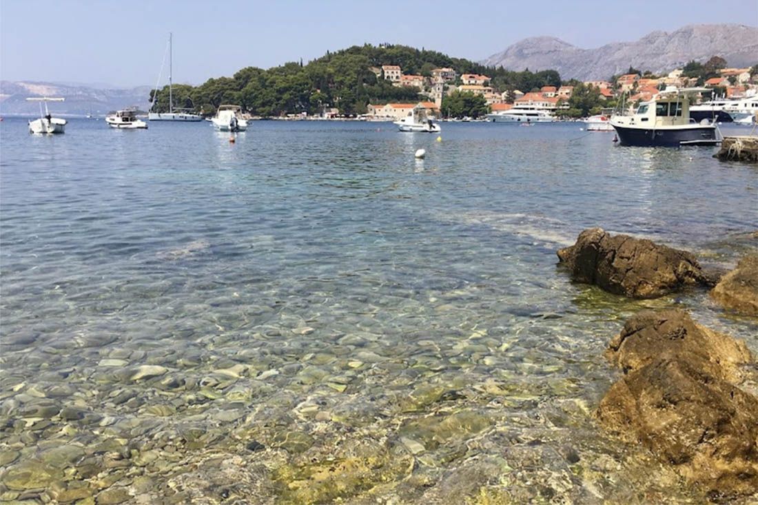 OGAVAN PRIZOR IZ CAVTATA Došao na plažu kraj djevojke i masturbirao: “Šokirala me reakcija mještana”