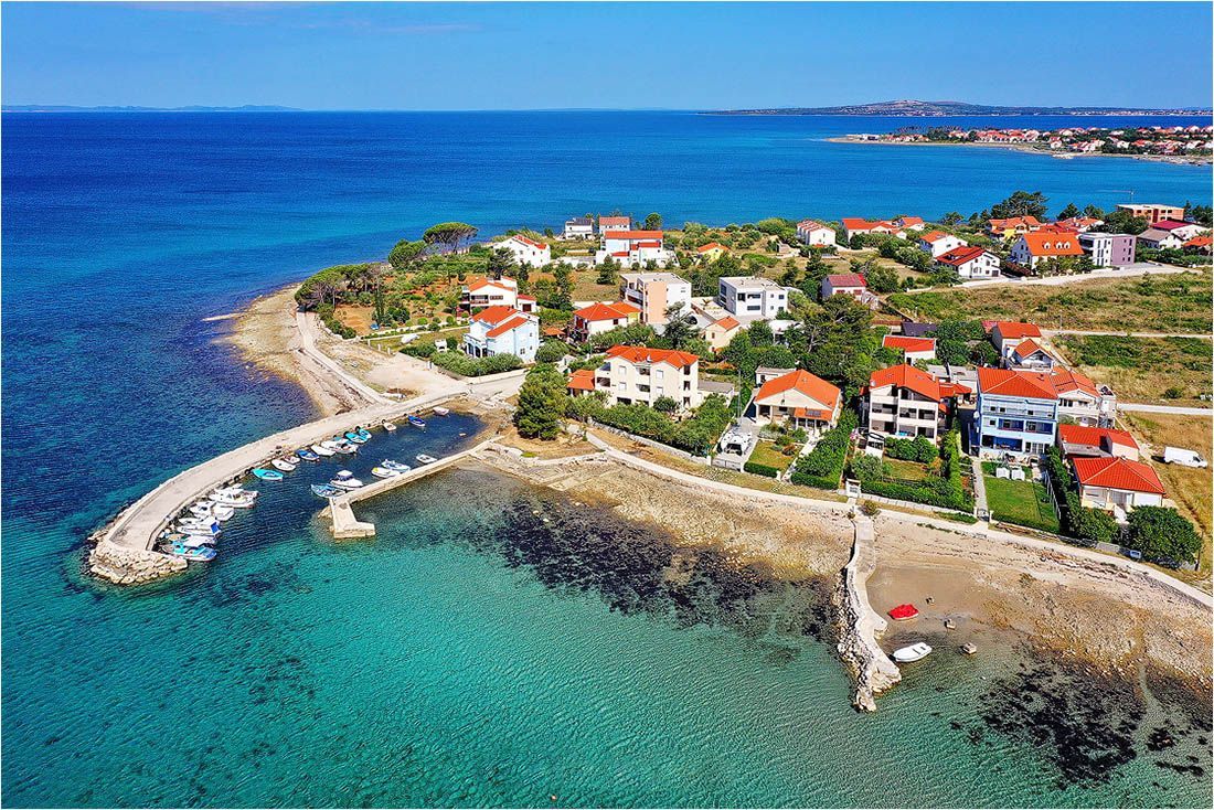 Podmetnut požar na terasi ugostiteljskog objekta u Privlaci