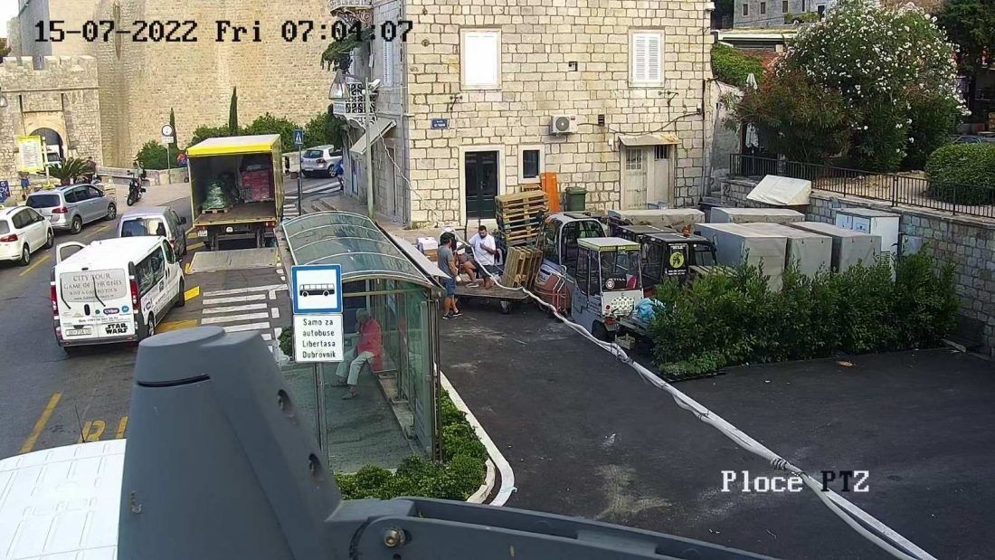 FOTO Iskrcao robu na autobusnoj stanici pa zaradio 12 tisuća kuna kazne