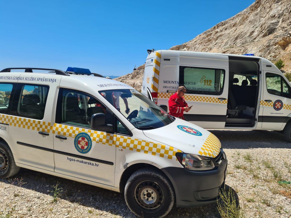 Na Biokovu opet spašavali zalutale strane planinare – Morali podizati i helikopter