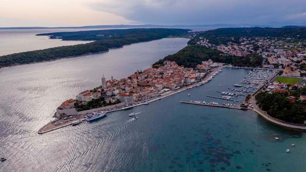 Potpisani ugovori za rekonstrukciju i sanaciju obale u luci Rab