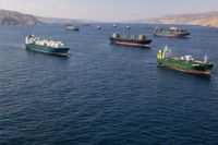 SENZACIONALAN PREOKRET NA BLISKOM ISTOKU: Iran potpuno otvorio Hormuški tjesnac, cijene nafte u slobodnom padu!