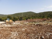 SLUČAJ DUBOVO Šuma - deponij na Korčuli: "Hrvatske šume zaustavile radove, inspekcija provodi nadzor"