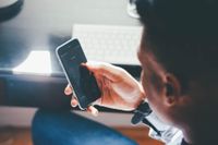 Nema više razgovora s robotima u službama za korisnike, a stiže i dugme za raskid ugovora - Sabor izglasao promjenu koju su Hrvati čekali godinama!