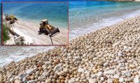 KATASTROFA NA POPULARNOJ PLAŽI MAKARSKE RIVIJERE "Nepismena glupost lokalnih šerifa uništila je podmorje, oblutke mijenjaju muljem!"