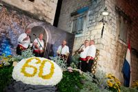 Ovacije, pokoja suza i povratak šampiona: Otvoren je 60. Omiški festival!