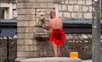 Usred bijela dana gologuz šetao Dubrovnikom pa izveo potez koji je zgranuo prolaznike!
