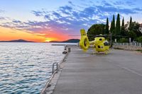 VAPAJ SA ZLARINA Helikopteri među kupačima, a smeće nitko ne uklanja