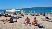 PISMO ČITATELJA IZ SARAJEVA: „Paradajz nema nacionalnost – Zašto Bosanac i Hercegovac s hranom na plaži postaje etiketirani turist, a drugi ne?“