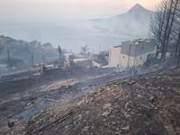 OMIŠ Na požarištu pronađeno tijelo mlade žene, buknuo požar u kanjonu Cetine, vatra se spušta prema kućama
