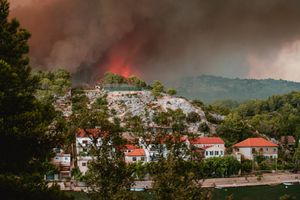 VELIKI POŽAR KOD ŠIBENIKA: Opožarena površina veća je od jednog hrvatskog otoka