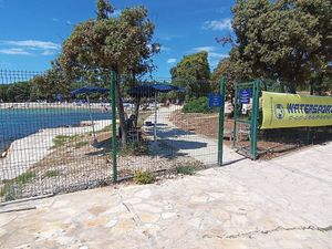 Pokret otoka u pismu Vladi: "Donosi li nam novi prijedlog Zakona o Pomorskom dobru ograničavanje i  ograđivanje morskih plaža za javnost?"