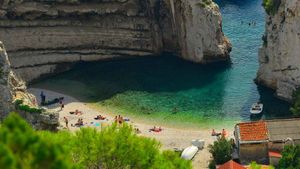 Britanski Times i Telegraph uvrstili hrvatske otoke i plaže među top svjetske destinacije