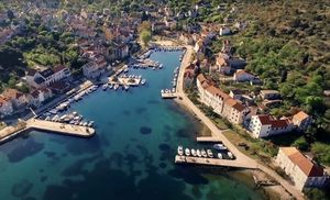 Gradonačelnik čestitao Zlarinjanima 100 godina turizma - Zlarin je pojam mira, ugode, prirodnih ljepota...