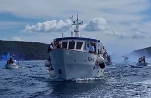 Ilovčani vraćanje brodske linije za Mrtvašku proslavili himnom i zastavama