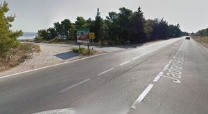 Tešku prometnu nesreću kod Pakoštana skrivio vozač minibusa