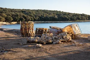 Sud u Puli kaznio tvrtku Mon Perin zbog nezakonite gradnje u zaštićenom području istarskog priobalja
