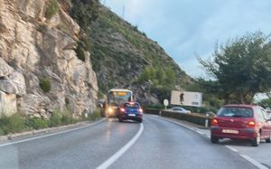 Jedna osoba poginula u sudaru prigradskog autobusa i automobila kod Dubrovnika