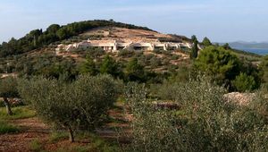 Hotel pod zemljom u srcu maslinika na Dugom otoku