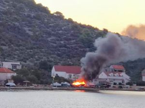 VIDEO: POŽAR U KAPRIJU Izgorjelo više brodova!