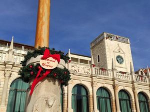 ADVENT U GRADU SUNCA Radost druženja uz glazbu, predstave, dobru spizu i - klizanje