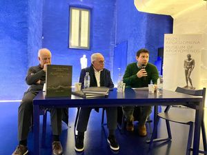 Predstavljena Zlatna knjiga lošinjskog pomorstva