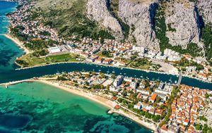 Uklonjeno oko 40 metara kubičnih opasnih dijelova stijena kod Omiša